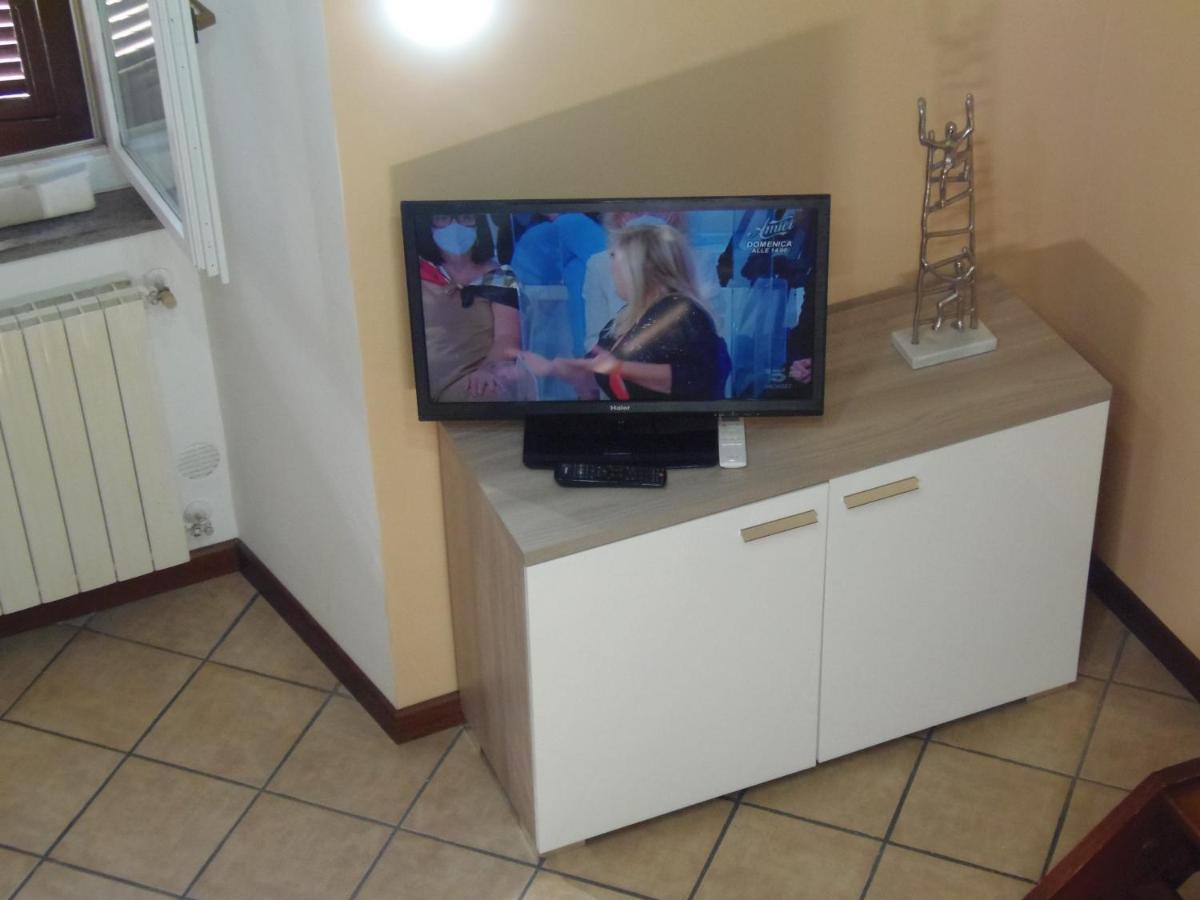 דירות צ'יוויטווקיה Casa Vacanza Tindara מראה חיצוני תמונה